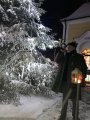 Ponocný troubící u vánočního stromečku v Raděticích 